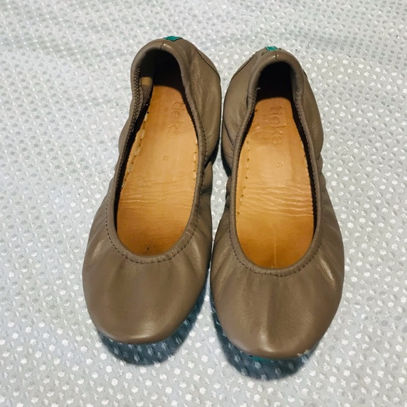 Tieks taupe flats - Picture 3 of 14